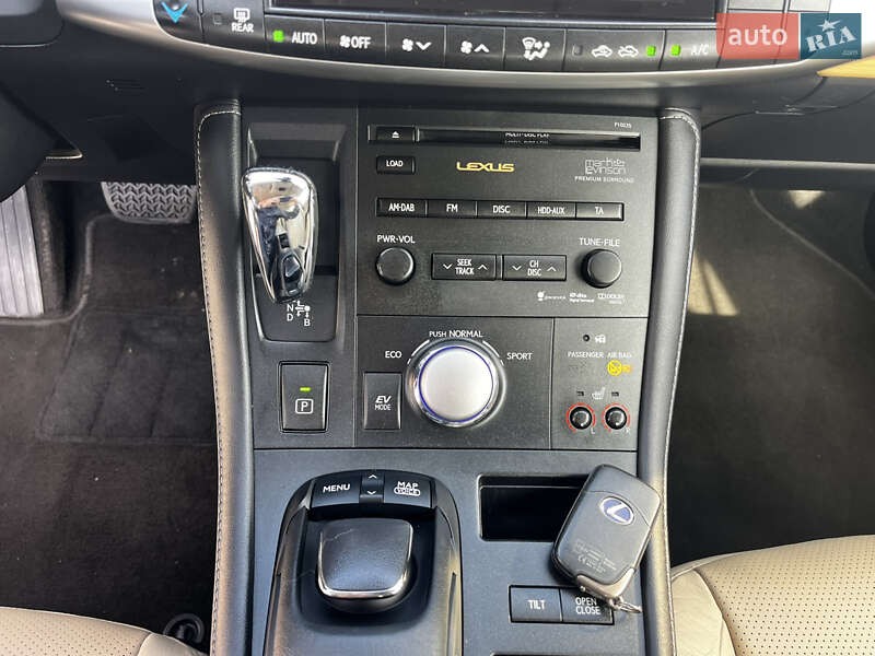 Хетчбек Lexus CT 2011 в Луцьку