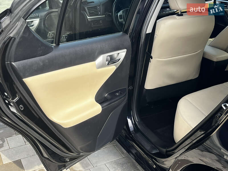 Хетчбек Lexus CT 2011 в Луцьку