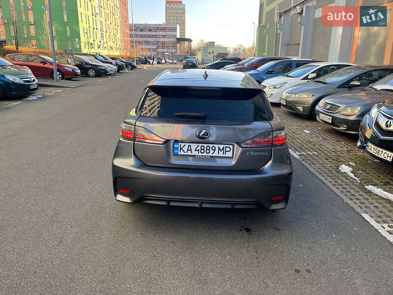 Хэтчбек Lexus CT 2015 в Киеве