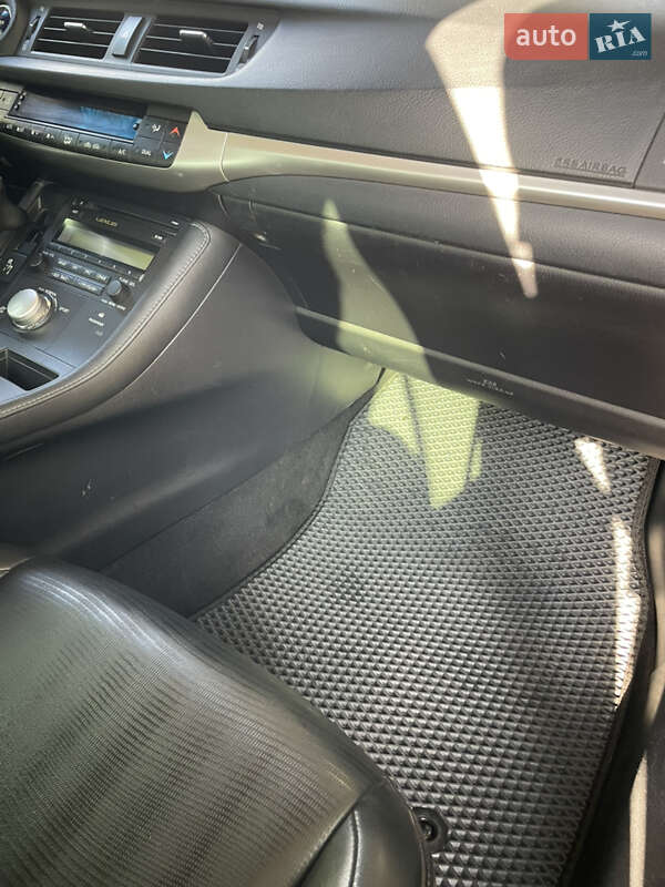 Хэтчбек Lexus CT 2013 в Николаеве