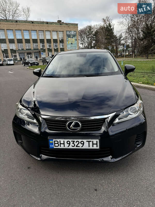 Хэтчбек Lexus CT 2011 в Николаеве