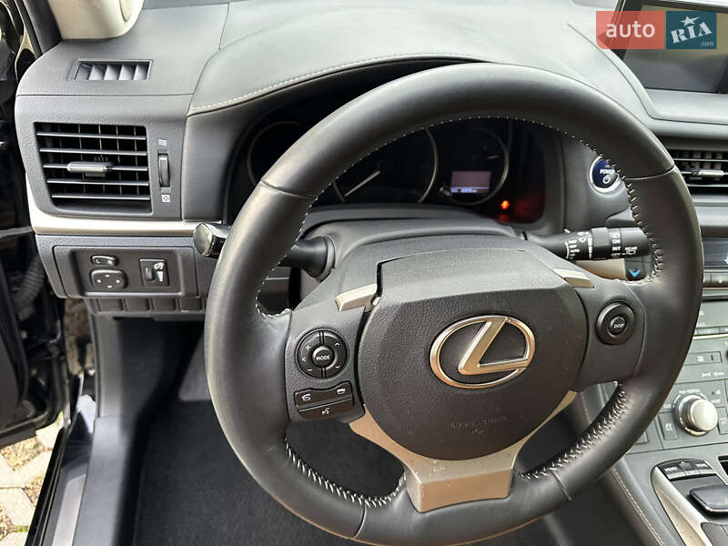 Хэтчбек Lexus CT 2014 в Харькове