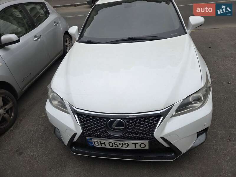 Хэтчбек Lexus CT 2012 в Одессе