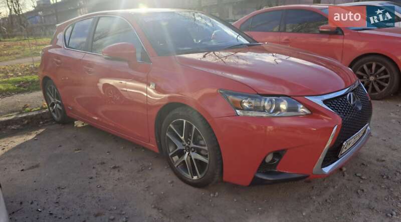 Хэтчбек Lexus CT 2016 в Киеве