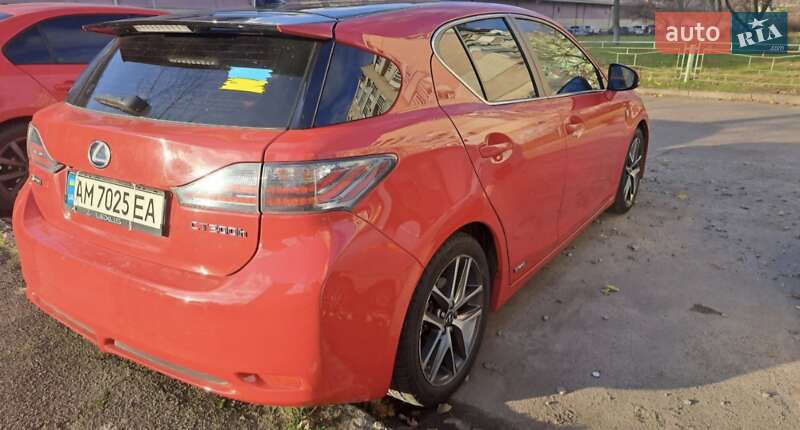 Хэтчбек Lexus CT 2016 в Киеве