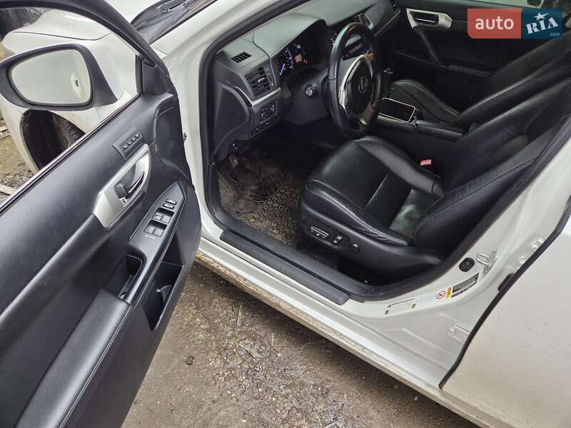 Хэтчбек Lexus CT 2012 в Одессе