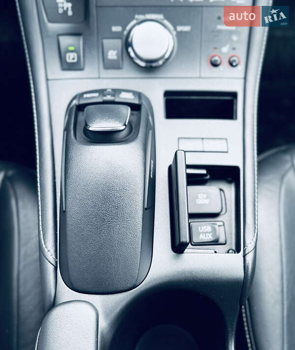 Хэтчбек Lexus CT 2012 в Одессе фото 37 Хэтчбек Lexus CT 2012 в Одессе