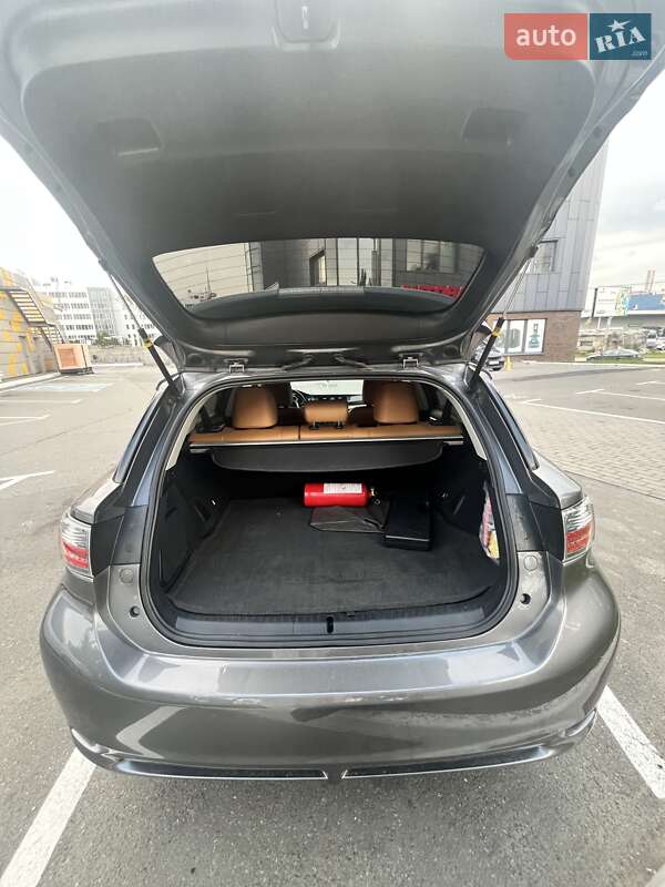 Хетчбек Lexus CT 2013 в Києві