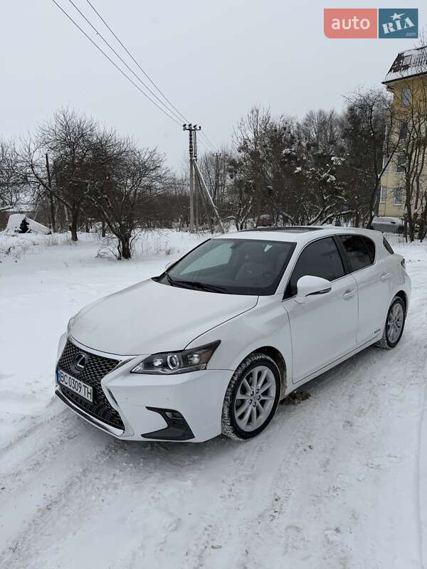 Хэтчбек Lexus CT 2012 в Львове