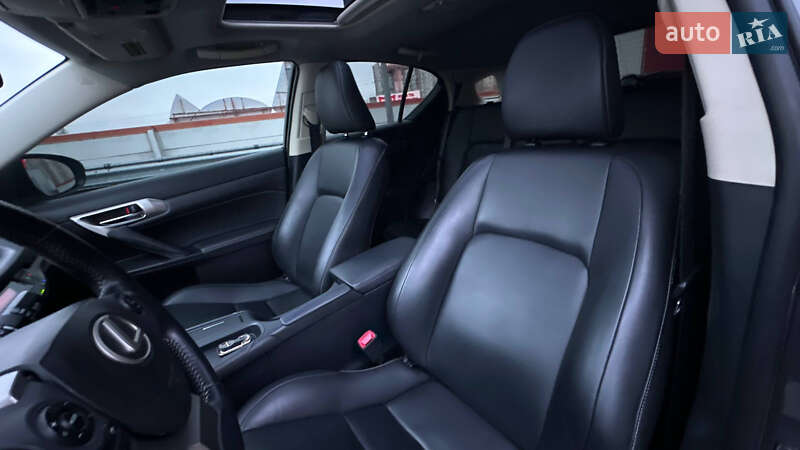 Хэтчбек Lexus CT 2015 в Киеве фото 10 Хэтчбек Lexus CT 2015 в Киеве