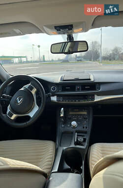 Хэтчбек Lexus CT 2013 в Измаиле