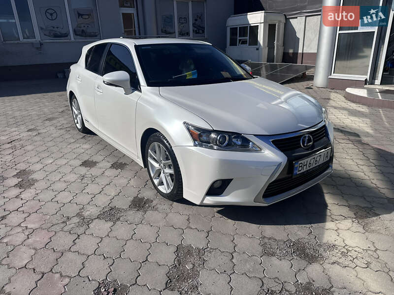 Lexus CT 2015