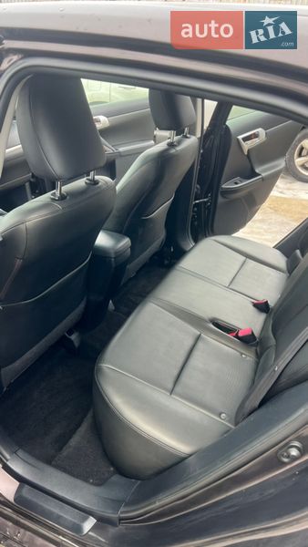 Хэтчбек Lexus CT 2011 в Луцке