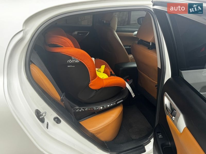 Хэтчбек Lexus CT 2012 в Днепре фото 17 Хэтчбек Lexus CT 2012 в Днепре