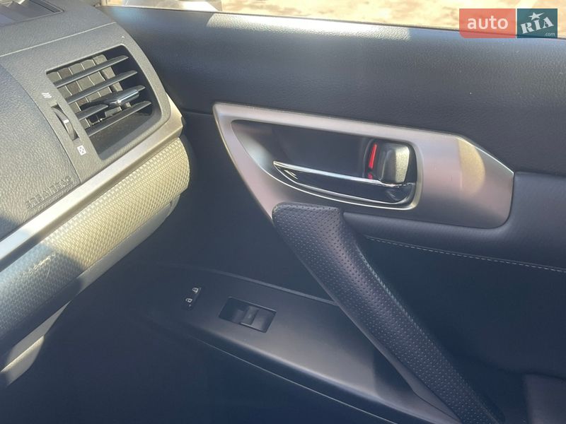 Хэтчбек Lexus CT 2017 в Киеве