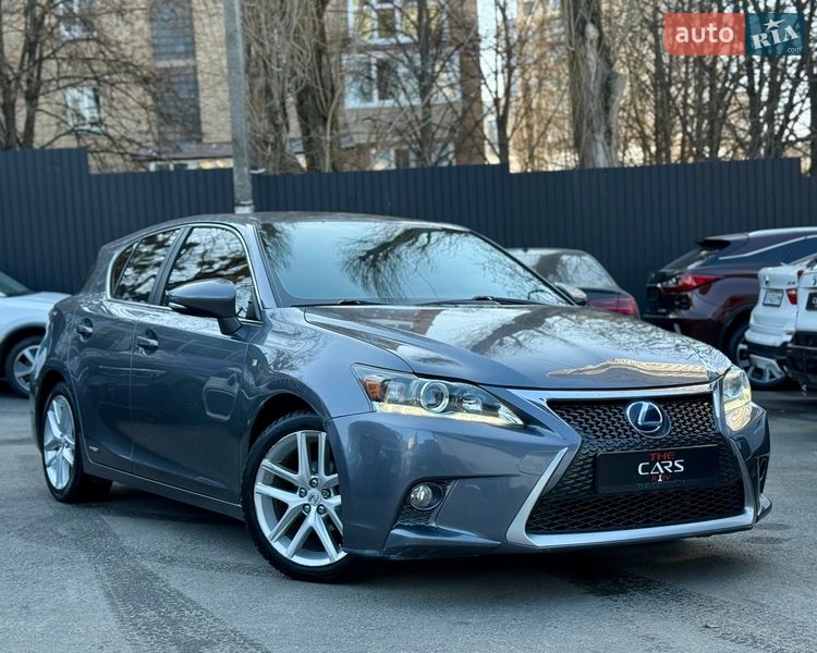 Хэтчбек Lexus CT 2017 в Киеве
