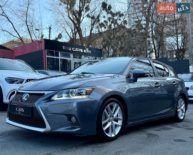 Хэтчбек Lexus CT 2017 в Киеве