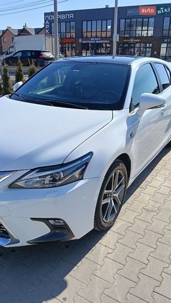 Хэтчбек Lexus CT 2016 в Виннице