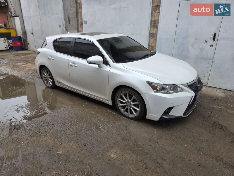 Хэтчбек Lexus CT 2012 в Одессе