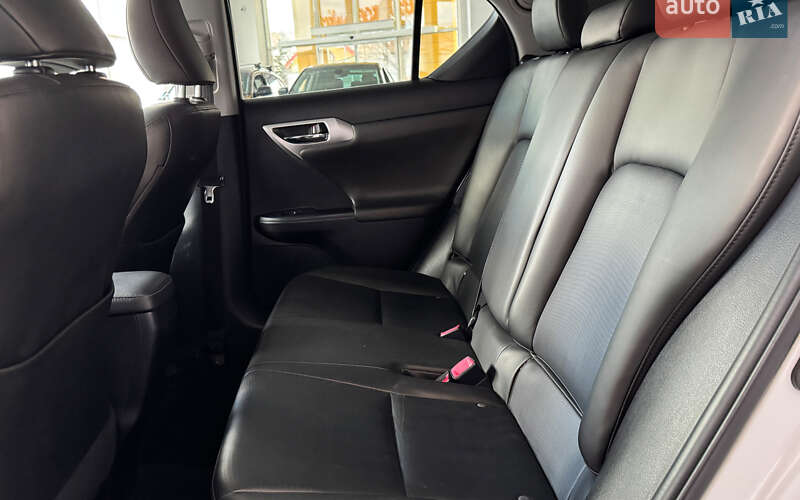 Хэтчбек Lexus CT 2012 в Шептицькому