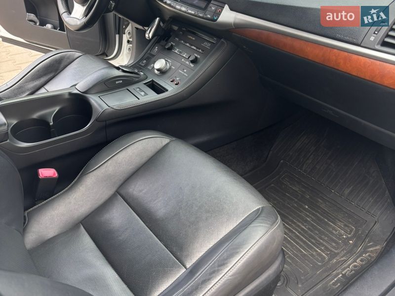 Хетчбек Lexus CT 2011 в Києві фото 13 Хетчбек Lexus CT 2011 в Києві