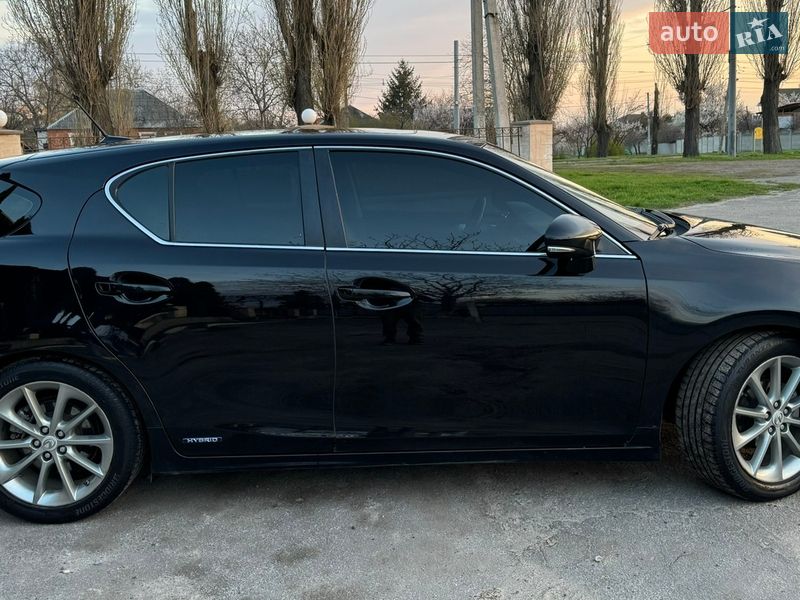 Хэтчбек Lexus CT 2013 в Харькове