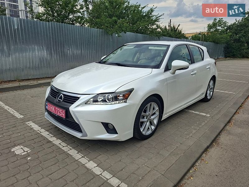 Lexus CT, фото з оголошення