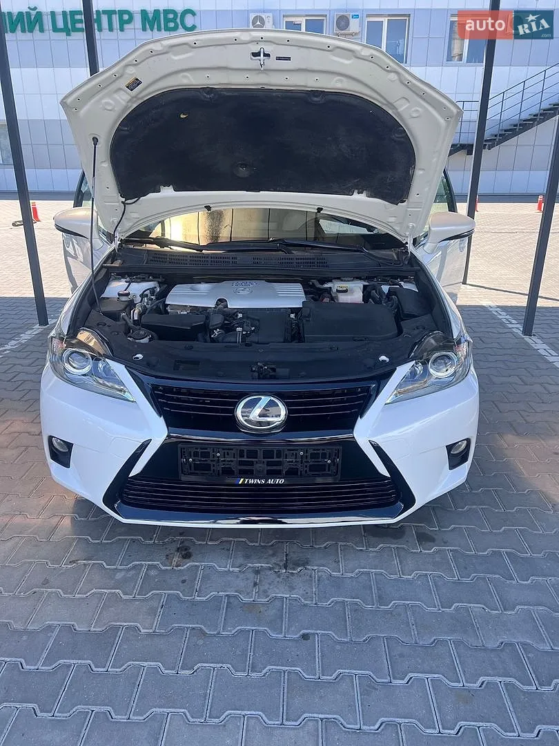 2017 Lexus CT - фото 1