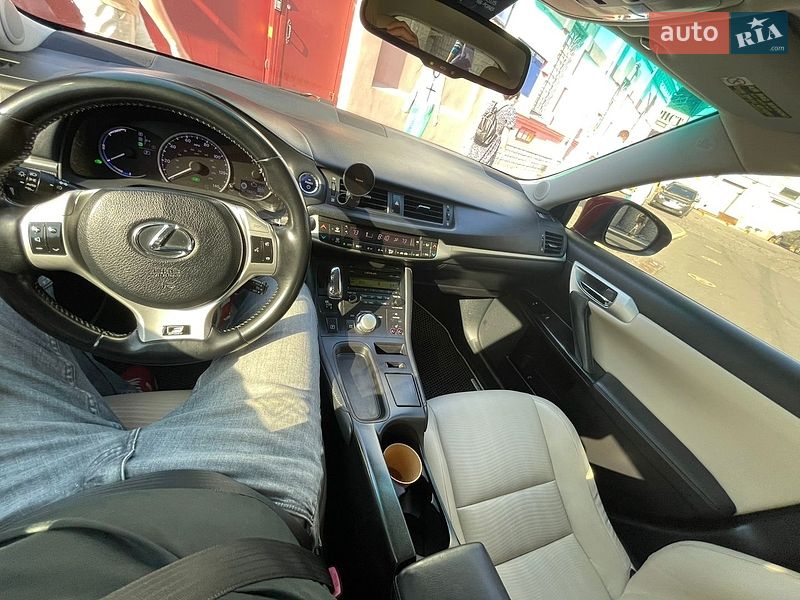 Хетчбек Lexus CT 2011 в Дніпрі