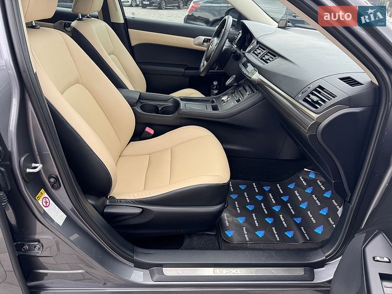 Хэтчбек Lexus CT 2015 в Ровно