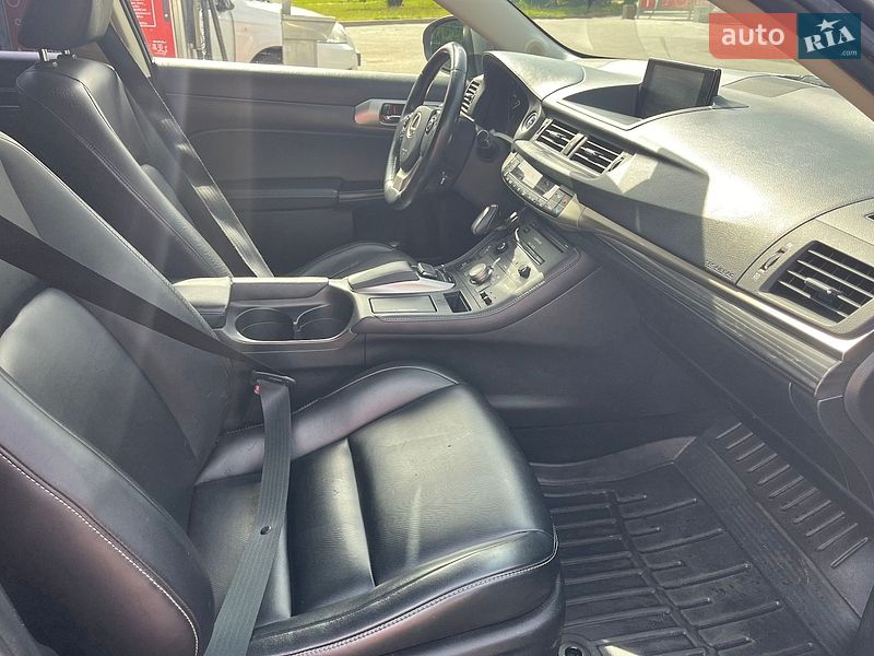 Хэтчбек Lexus CT 2014 в Киеве фото 3 Хэтчбек Lexus CT 2014 в Киеве