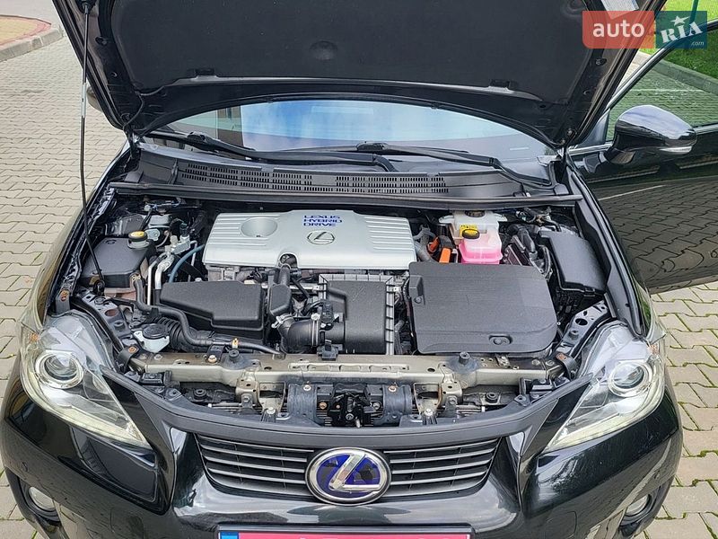 Хэтчбек Lexus CT 2013 в Луцке