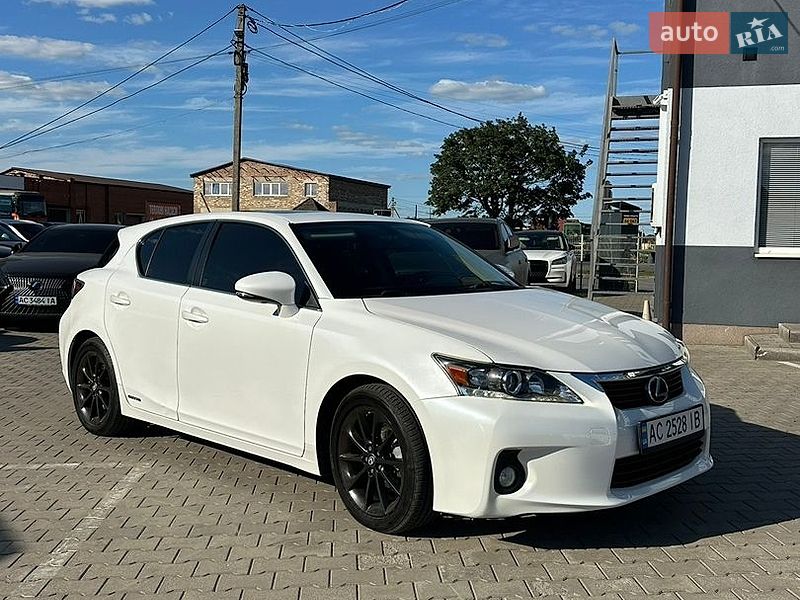 Хэтчбек Lexus CT 2011 в Луцке