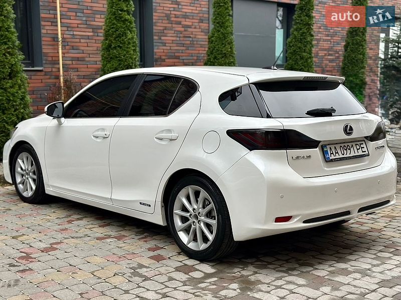 Хэтчбек Lexus CT 2011 в Тернополе