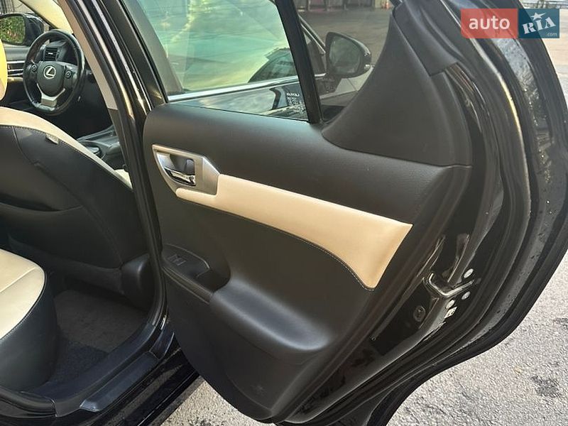 Хетчбек Lexus CT 2015 в Києві фото 35 Хетчбек Lexus CT 2015 в Києві