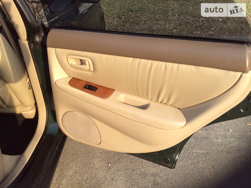 Седан Lexus ES 1998 в Киеве