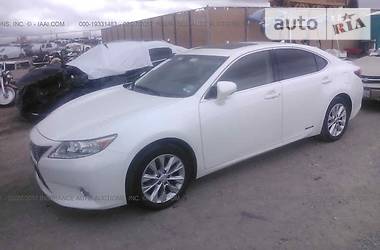 Седан Lexus ES 2013 в Львове