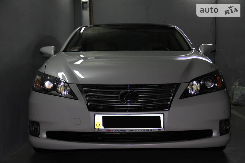 Седан Lexus ES 2010 в Одесі