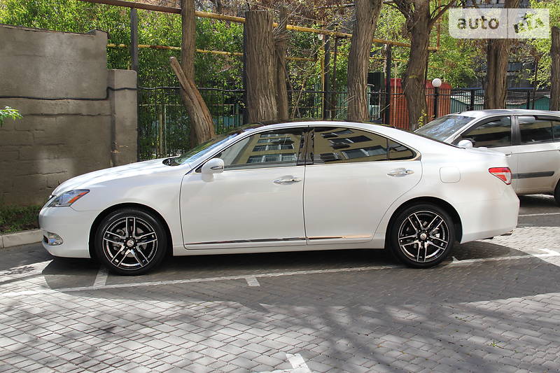 Седан Lexus ES 2010 в Одесі