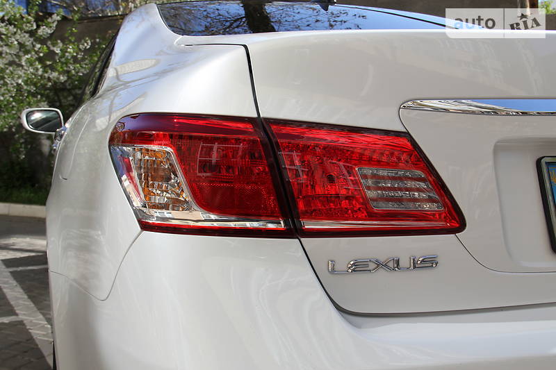 Седан Lexus ES 2010 в Одесі