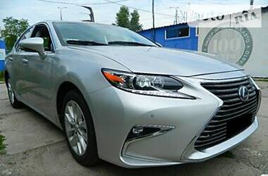 Седан Lexus ES 2014 в 