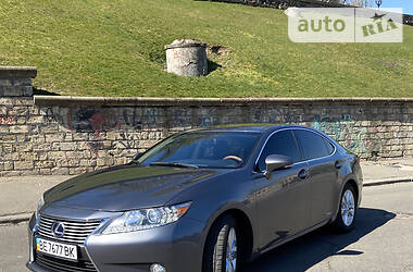 Седан Lexus ES 2012 в 