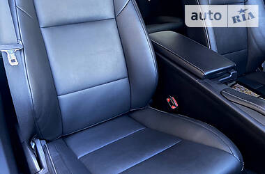 Седан Lexus ES 2012 в 