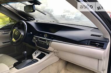 Седан Lexus ES 2015 в 