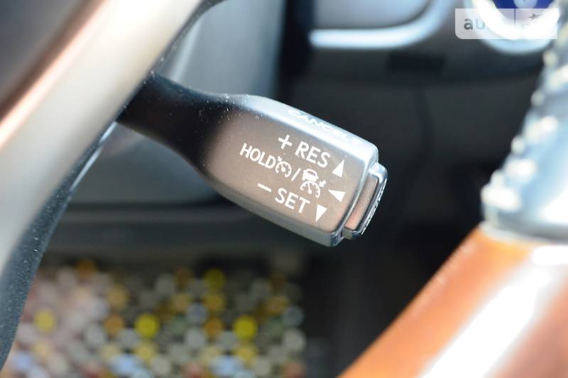 Седан Lexus ES 2016 в Одесі