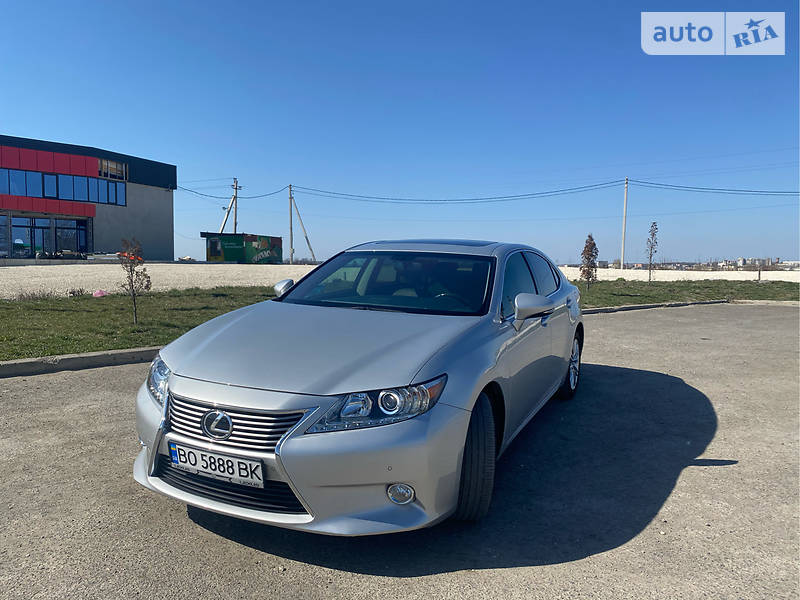 Седан Lexus ES 2013 в 