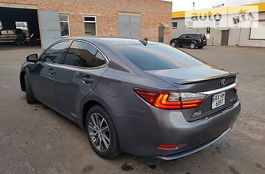 Седан Lexus ES 2016 в 