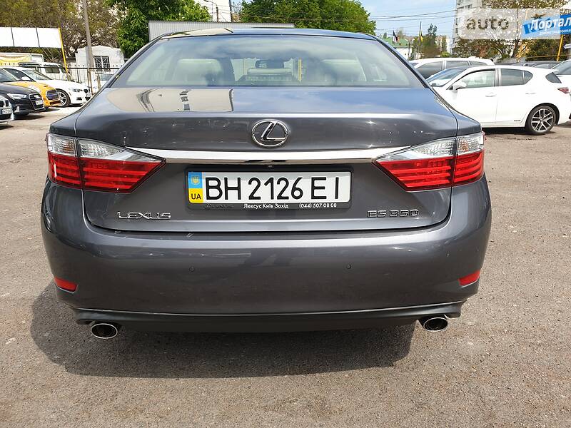 Седан Lexus ES 2012 в Одесі