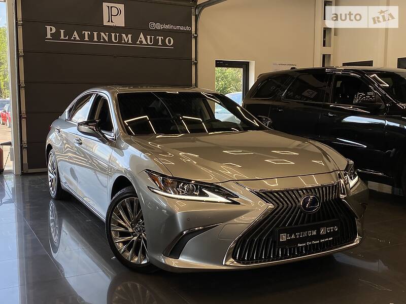 Седан Lexus ES 2018 в Одесі