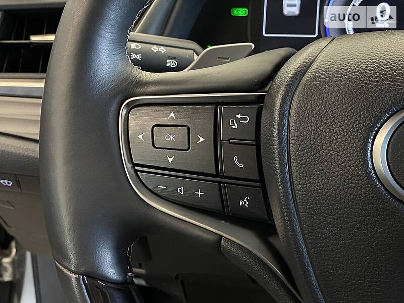 Седан Lexus ES 2018 в Одесі